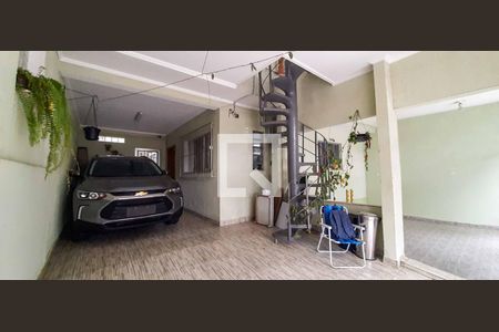 Casa à venda com 278m², 3 quartos e 4 vagas Casa à venda com 278m², 3 quartos e 4 vagasGaragem