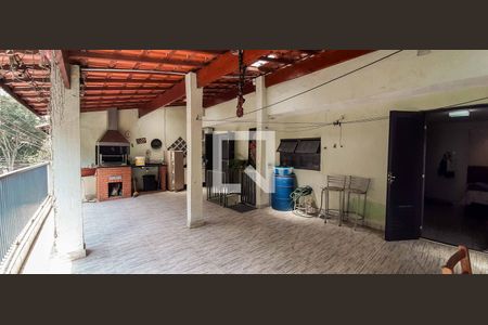 Casa à venda com 278m², 3 quartos e 4 vagas Casa à venda com 278m², 3 quartos e 4 vagasÁrea de Serviço