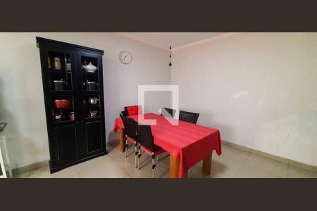 Casa à venda com 278m², 3 quartos e 4 vagas Casa à venda com 278m², 3 quartos e 4 vagasCozinha