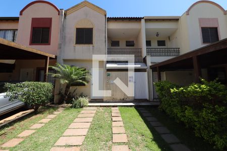 Casa de condomínio para alugar com 105m², 3 quartos e 2 vagasFachada 