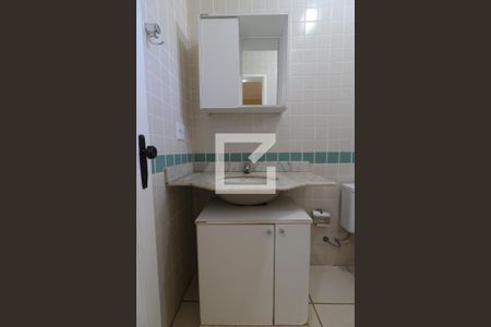 Casa de condomínio para alugar com 105m², 3 quartos e 2 vagasBanheiro