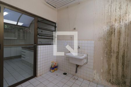 Casa de condomínio para alugar com 105m², 3 quartos e 2 vagasÁrea de Serviço 
