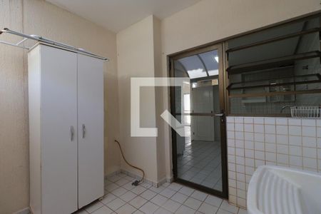 Casa de condomínio para alugar com 105m², 3 quartos e 2 vagasÁrea de Serviço 