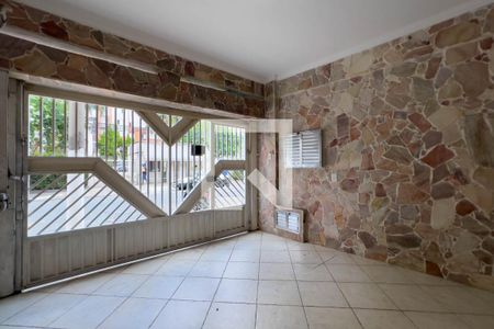 Casa à venda com 230m², 3 quartos e 1 vaga Casa à venda com 230m², 3 quartos e 1 vagaGaragem