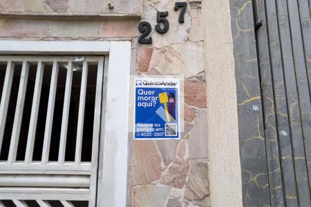 Casa à venda com 230m², 3 quartos e 1 vaga Casa à venda com 230m², 3 quartos e 1 vagaPlaca