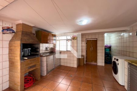 Casa à venda com 230m², 3 quartos e 1 vaga Casa à venda com 230m², 3 quartos e 1 vagaQuintal e área de serviço