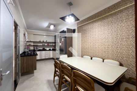 Casa à venda com 230m², 3 quartos e 1 vaga Casa à venda com 230m², 3 quartos e 1 vagaCozinha