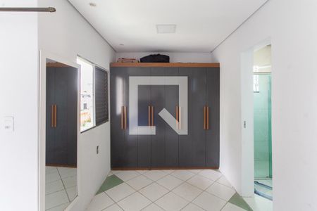 Casa à venda com 180m², 3 quartos e 6 vagasSuíte