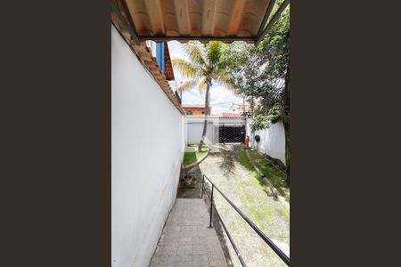 Casa à venda com 180m², 3 quartos e 6 vagasEntrada