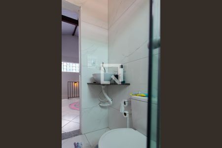 Casa à venda com 180m², 3 quartos e 6 vagasBanheiro Social