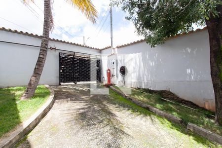 Casa à venda com 180m², 3 quartos e 6 vagasEntrada