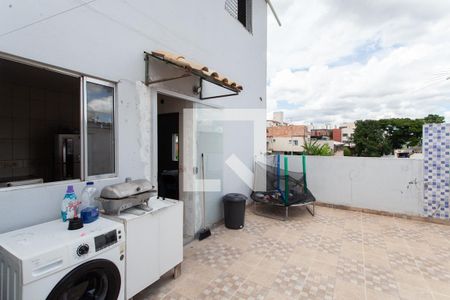 Casa à venda com 180m², 3 quartos e 6 vagasÁrea de Serviço