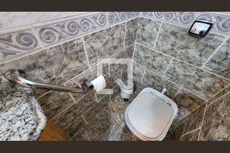 Apartamento para alugar com 140m², 3 quartos e 2 vagasDetalhe do banheiro