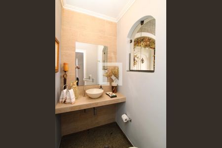 Casa para alugar com 500m², 4 quartos e 6 vagasLavabo Sala