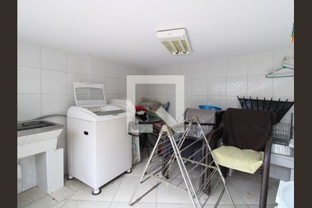 Casa para alugar com 500m², 4 quartos e 6 vagasÁrea de Serviço 2