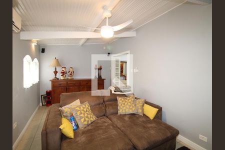 Casa para alugar com 500m², 4 quartos e 6 vagasSala de TV