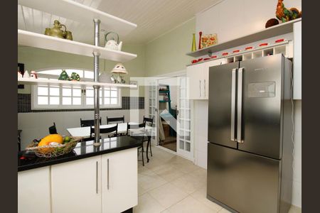 Casa para alugar com 500m², 4 quartos e 6 vagasCozinha