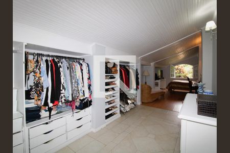 Casa para alugar com 500m², 4 quartos e 6 vagasSuíte 2