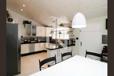 Casa para alugar com 500m², 4 quartos e 6 vagasCozinha