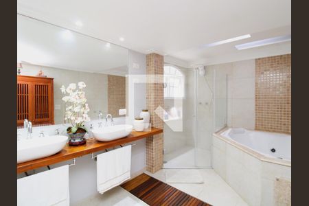 Casa para alugar com 500m², 4 quartos e 6 vagasBanheiro da Suíte 2