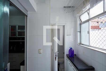 Apartamento à venda com 95m², 3 quartos e 2 vagas Apartamento à venda com 95m², 3 quartos e 2 vagasÁrea de Serviço