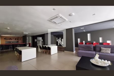 Apartamento à venda com 75m², 2 quartos e 1 vaga Apartamento à venda com 75m², 2 quartos e 1 vagaÁrea comum - Salão de festas