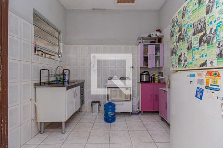 Casa à venda com 200m², 3 quartos e 2 vagasCasa fundo - Cozinha 2