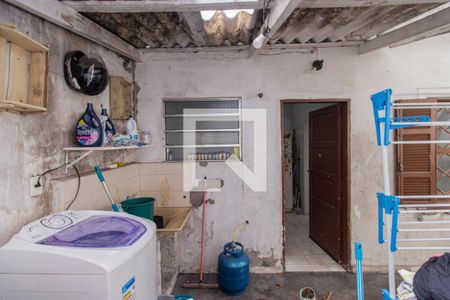 Casa à venda com 200m², 3 quartos e 2 vagasCasa fundo - Área de serviço 2