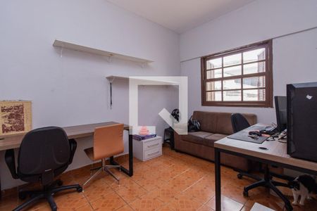 Casa à venda com 200m², 3 quartos e 2 vagasCasa fundo - Quarto 4