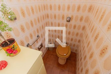 Casa à venda com 200m², 3 quartos e 2 vagasBanheiro 2