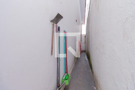 Casa à venda com 200m², 3 quartos e 2 vagasCorredor externo