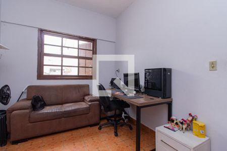 Casa à venda com 200m², 3 quartos e 2 vagasCasa fundo - Quarto 4