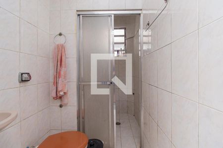 Casa à venda com 200m², 3 quartos e 2 vagasCasa fundo - Banheiro 3