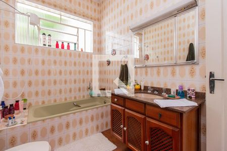 Casa à venda com 200m², 3 quartos e 2 vagasBanheiro 1