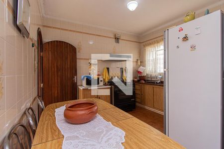 Casa à venda com 200m², 3 quartos e 2 vagasCozinha