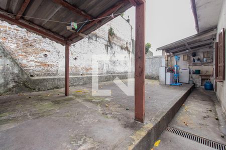 Casa à venda com 200m², 3 quartos e 2 vagasCasa fundo - Quintal 