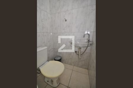 Casa à venda com 312m², 3 quartos e 2 vagasBanheiro de serviço