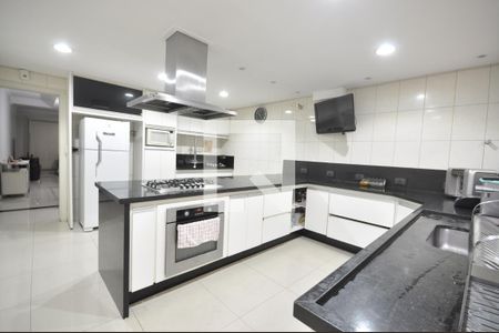 Casa à venda com 312m², 3 quartos e 2 vagasCozinha