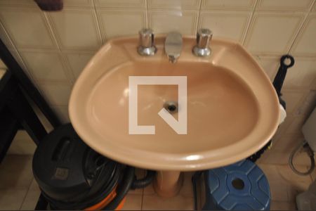 Casa à venda com 312m², 3 quartos e 2 vagasBanheiro Social