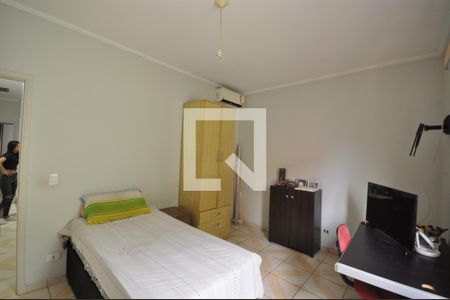 Casa à venda com 312m², 3 quartos e 2 vagasQuarto 3