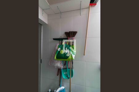 Casa à venda com 200m², 4 quartos e 2 vagas Casa à venda com 200m², 4 quartos e 2 vagasÁrea de Serviço