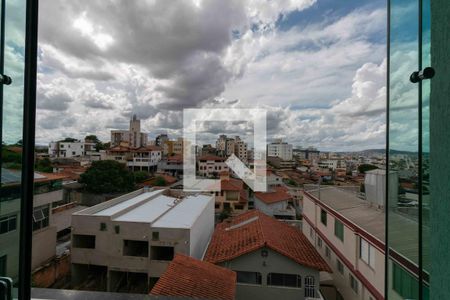Casa à venda com 200m², 4 quartos e 2 vagas Casa à venda com 200m², 4 quartos e 2 vagasVista Quarto 4 Suite