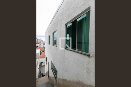 Casa à venda com 200m², 4 quartos e 2 vagas Casa à venda com 200m², 4 quartos e 2 vagasÁrea Externa