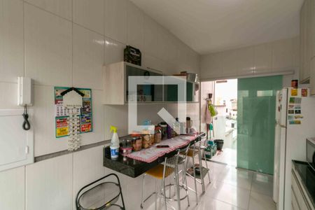 Casa à venda com 200m², 4 quartos e 2 vagas Casa à venda com 200m², 4 quartos e 2 vagasCozinha