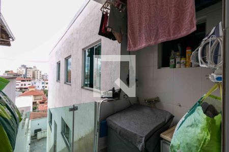 Casa à venda com 200m², 4 quartos e 2 vagas Casa à venda com 200m², 4 quartos e 2 vagasÁrea de Serviço