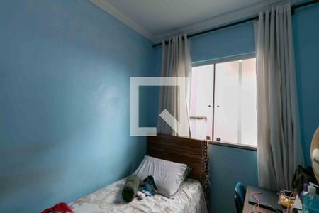 Casa à venda com 200m², 4 quartos e 2 vagas Casa à venda com 200m², 4 quartos e 2 vagasQuarto 2