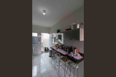 Casa à venda com 200m², 4 quartos e 2 vagas Casa à venda com 200m², 4 quartos e 2 vagasCozinha