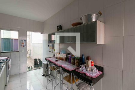 Casa à venda com 200m², 4 quartos e 2 vagas Casa à venda com 200m², 4 quartos e 2 vagasCozinha