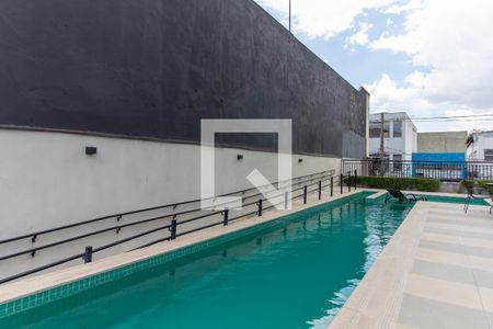 Studio para alugar com 33m², 1 quarto e 1 vaga Studio para alugar com 33m², 1 quarto e 1 vagaPiscina