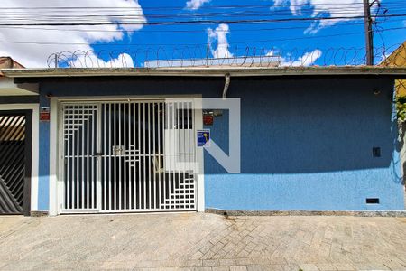 Casa para alugar com 250m², 3 quartos e 4 vagasFachada